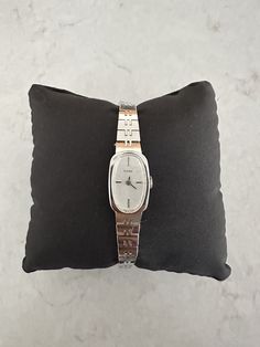 Vintage Timex Windup Watch Adjustable bracelet Silver  Textured unique dial Light natural patina on dial Cocktail Watch, Vintage Watches Women, Men's Vintage Watch, Wedding Watch, Women Wrist Watch, Bracelet Silver, Wrist Watches, Luxury Watch, Adjustable Bracelet