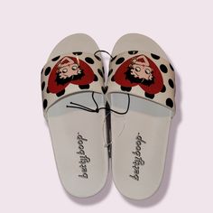 Nwt Betty Boop Womens Size 8 White Slides White Slides, Slides Women, Betty Boop, Women's Shoes Sandals, Slides, Shoes Sandals, Color White, Womens Sizes, Women Shoes