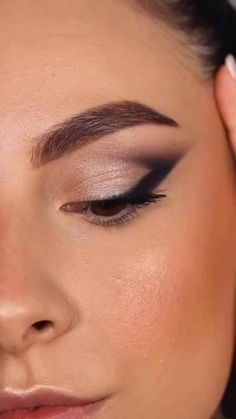 Dark Smokey Eye Makeup, Nude Eye Makeup, Heart Face Makeup, Matte Eye Makeup, Best Makeup Tutorials, Smokey Eye Makeup Tutorial, Lip Makeup Tutorial