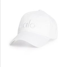 Brand New In Perfect Condition R2 0924 Yoga Accessories, Alo Yoga, Off Duty, Bright White, White Color, Accessories Hats, Baseball Hats, Color White, Women Accessories