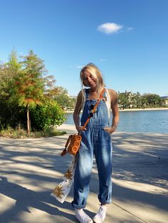 Overalls And Hat Outfit, Styling Long Overalls, Demin Overalls Outfit, Jean Dress Overall Outfit, Duluth Overalls Outfit, Blue Denim Overalls Outfit, One Strap Overalls Outfit, Lexi Hidalgo Overalls, Overalls Outfit Boho