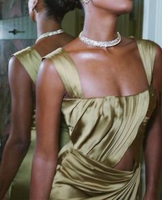 #jasminetookes#jastookes#esmerald#diamonds#model Aesthetic Ball Gowns, Silk Pictures, Jasmin Tookes, Glam Aesthetic, Gucci Dress, Jasmine Tookes, Arab Fashion, Gala Dresses