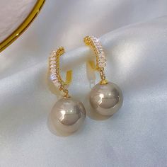 Olivia Pearl Drop Earrings – QRSHE Luxury Evening Drop Pearl Earrings, Luxury Pearl Drop Earrings For Festive Occasions, Elegant Festive Pearl Drop Earrings, Elegant Festive Pearl Pendant Earrings, Classic Pearl Charm Bridal Earrings For Evening, Pearl Diamond, Pearl Size, Pearl Drop Earrings, Pearl Drop