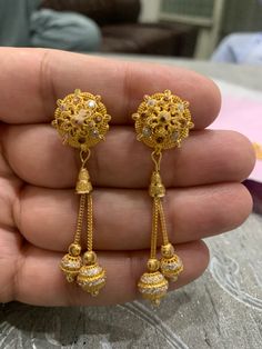 Fancy Earrings Unique, Gold Fancy Earrings, Pearl Earrings Designs, Wedding Jewellery Designs, Tikka Jewelry, Unique Gold Jewelry Designs, Bridal Jewelry Sets Brides, Bride Jewelry Set