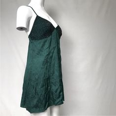 Free People Emerald Green Mini Slip Dress Size Medium New W/O Tags Questions? Leave A Comment Below! Fitted Green Dress For Night, Green Spaghetti Strap Night Dress, Green Spaghetti Strap Dress For Night, Green V-neck Lined Mini Dress, Free People Adella Dress, Tan Mini Dress, Lace Babydoll Dress, Chic Summer Style, Free People Mini Dress