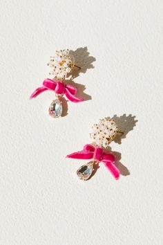 Oooh la la! Say hello to our Velvet Bow and Pearl Drop Earrings in Pink. Featuring a cluster of delicate pearls at the stud and a dangling crystal teardrop, these lightweight earrings are the perfect mix of elegance and fun. The beautiful pink velvet bow adds a playful twist to this classic accessory. White Teardrop Cluster Earrings For Party, Feminine Teardrop Earrings For Party, Girls Holiday Dresses, Mens Holiday, Bow Shop, Earrings Pink, Lightweight Earrings, Velvet Bow, Fall Kids