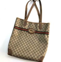 America And Canada, Gucci Handbags, Lighted Signs, Canvas Leather, Middle East, Tote Handbags, Bags Handbags, Shoe Accessories, Bag Lady