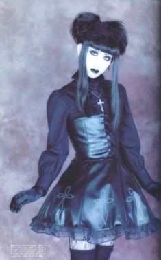 Gothic & Lolita Bible Vol.2 Mana Sama Traditional Goth, Malice Mizer, Kei Visual, Goth Subculture, Kei Fashion, Butterfly Style, Romantic Goth, Goth Aesthetic, Estilo Punk