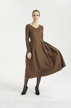 brown wool dress with long sleeve, perfect for your winter wardrobe #xiaolizi #wooldress #midiskirt #vintageinspired Brown Dress Long, Natural Fibers Clothing, Long Sleeves Dress, Creative Clothes, Handmade Skirts, Dress Winter, Dress Pleated, Dress Long Sleeves, Sleeves Dress