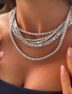 Layered Diamond Necklace, Jewelry Combos, Maximalist Jewelry, Perls Jewellery, Diamonds Are Forever, Colour Stone, Girl Lifestyle, Editing Apps, Classy Fashion