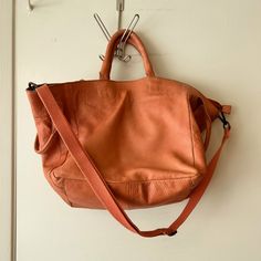 Oversized Leather Satchel Featured In A Distressed Pebbled Style With Top And Side Handles And A Detachable Shoulder Strap. Zipper Top Closure Lined Interior Inner Zip And Slip Pockets Leather Free People Bags, Zipper Top, Leather Satchel, Free Bag, Leather Tote Bag, Womens Tote Bags, Leather Tote, Satchel, Shoulder Strap