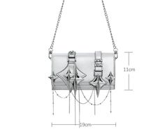 High-Quality Materials: This handbag is meticulously crafted with an exquisite combination of 18K platinum plating and high-end leather, ensuring both durability and a sophisticated appearance. The premium materials used provide a luxurious finish, setting it apart in terms of quality and elegance. Size Details: Measuring 19cm in length and 11cm in height, the Star Trails Chain Handbag Satchel™ offers a compact yet spacious interior, perfect for carrying your essentials. Its versatile size makes it suitable for various occasions, from casual outings to formal events. Novel Design: What truly makes this handbag unique is its distinctive four-pointed star embellishments, adding a touch of individuality and flair. The elegant chain detail further enhances its chic look, making it a stylish ac Slytherin House, Star Trails, Chain Handbag, Ring Trends, Stylish Accessories, The Star, Ring Necklace, Sterling Silver Rings, Platinum