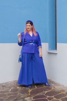 #CurvyColorChallenge: blu. Come indossarlo? | Plus... Kawaii! - curvy e plus size fashion blog Handmade Tutorial, Woman Style, Tutorial Diy, Feminine Outfit, Dress Ideas, Grey Blue, Winter Outfit, Curvy Fashion