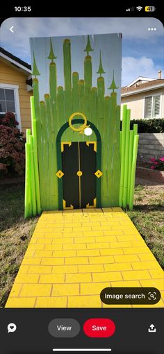 an image of a yellow and green gate