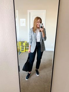 Petite Style Outfits, Marc Fisher Boots, Fall Workwear, Work Wear Outfits, Work Blazer, Office Casual Outfit, Nordstrom Sale, Fall Jeans, Outfit White