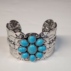 Nwt Paparazzi Southern Eden Blue & Silver Bracelet Floral Cuff, Red Bracelets, Brass Bracelet, Cute Bracelets, Paparazzi Jewelry, Womens Jewelry Bracelets, Blue And Silver, Womens Bracelets, Womens Makeup