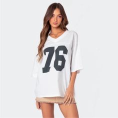 Brand New! With Tags 90s Style White T-shirt, 90s Style White T-shirt For College, White Hip Hop Top With Screen Print, White Oversized Hip Hop Tops, Oversized White Hip Hop Top, Trendy White Top For Game Day, White Screen Print Tops For Concert, White Letter Print Top For Concert, White Screen Print Top For Concerts