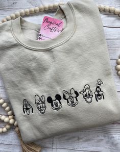 Disney Embroidery Crewneck, Disney World Crewneck, Disney Embroidered Crewneck, Vinyl Crewneck Sweatshirt, Disney Sweatshirts Embroidered, Embroidered Disney Sweatshirt, Trendy Disney Shirts, Disney Patch Sweatshirt, Gen Z Disney Outfits