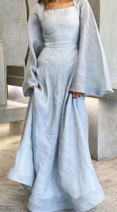 Stile Casual Chic, Flare Sleeve Dress, Elegant Dresses Classy, Hijab Fashion Inspiration, Abayas Fashion