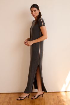 Infinitely better than your average tee. This Silhouette drapes like a dream, flatters your shape, and can be styled in any number of ways. Elegant Short Sleeve Maxi Dress, The Infinity, Comfortable Dress, A Dream, Maxi Dress, T Shirt