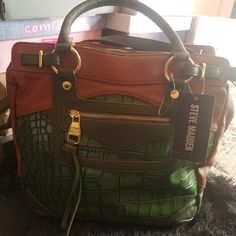 New Steven Madden Handbag Steve Madden Bags Handbags, Steve Madden Wallet, Brown Backpacks, Small Makeup Bag, Chain Strap Bag, Black Wristlet, Barrel Bag, Purse Brands, White Purses