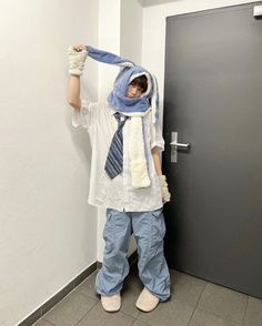 Harajuku Male Outfit, Overall Streetwear, Feminine Male Outfits, Kawaii Boy Outfits, Harajuku Fashion Men, Mel Core, Harajuku Boy, Y2k Core, Fluid Fashion