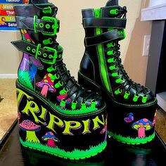 Trippy mushroom platforms Boogie Shoes, Trippy Mushroom, Dolls Kill Shoes, Goth Shoes, Cute Shoes Heels, Green Boots, Kawaii Shoes, Funky Shoes, Swag Shoes