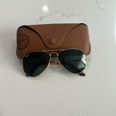 Brand New Never Worn Ray Ban Women’s Or Men’s Sunglasses Unisex Gold Hardware With Tortoise Ends 55 Mm Original Wayfarer Classic, Ray Ban Women, New Wayfarer, Ray Ban Aviator, Tortoise Shell Sunglasses, Ray Ban Aviators, Gunmetal Grey, Brown Silver, Unisex Sunglasses