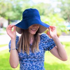 Floppy Panama Everyday Hat 4 Seasons Sun Hat Brimmed Hat with Chin Strap Navy Blue 👒 Reversible double-sided wide brim bucket hat for woman. 👒 Floppy everyday hat with 4 1/2" (approx. 12cm) brim makes a good sunshade and sun protection UV UPF. Makes a great gift for mum who likes gardening. 👒 Ladies sun hat comes with removable & adjustable chin strap drawstring for windy days. The brim can be turned up or turned down. Large sun hats women are elegant accessories for spring, fall, summer outd Wide Brim Bucket Hat, Hats Women, Brimmed Hat, Sun Hats For Women, Colour Star, 4 Seasons, Elegant Accessories, Brim Hat, Sun Hat