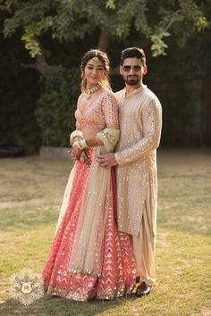 Shimmery Lehenga, Wedding Dresses Men Indian, Delhi Wedding, Mehendi Outfits, Indian Bride Outfits, Wedding Dress Men