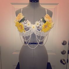 Size 34a - Custom Festival Bra Customer Did Not Pay In Full By Deadline. Never Worn! Ask About Custom Bras For Your Next Festival! Decorated Bras, Bra Crafts, Custom Bras, Electric Daisy, Style Challenge, Find Your Style, Festival Bra, Women's Intimates, Yellow White