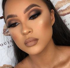 Trucco Smokey Eye, Seductive Makeup, Maquillage Yeux Cut Crease, Mekap Mata, Prom Eye Makeup, Eye Makeup Pictures, Smink Inspiration, Smoky Eyes, Glam Makeup Look