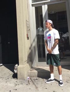 Justin Bieber Vans Era Outfit, Soccer Fashion, Vans Era, Streetwear Men Outfits