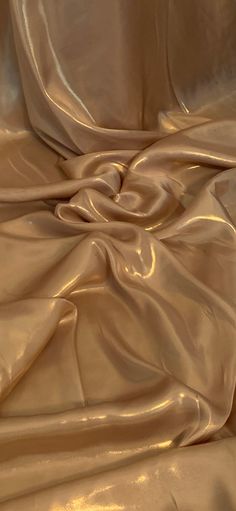 Black And Gold Aesthetic, Goddess Aesthetic, Gold Girl, Gold Aesthetic, Foto Casual, Luxury Aesthetic, Beige Aesthetic, Golden Girl, Brown Aesthetic