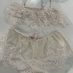 Brand New Never Used White Camisole Bra With Lace Trim, White Lace Trim Camisole Bra, White Lace Trim Sets For Daywear, White Lace Sets For Summer, White Feminine Bra With Lace Trim, White Bra For Spring Loungewear, Spring White Loungewear Bra, White Spring Loungewear Bra, White Lace Sleepwear With Built-in Bra