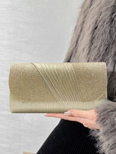 Material: Canvas Occasion: Daily Matching Suitcase shape: Horizontal square Fashion Element: Chain, Stitching Closure Type: Package cover type Style: Cross-Border Trend Color: Black, Silver, Champagne, Gold Black Clutch Bags, Retro Purse, Silver Bags, Wedding Purse, Gold Collar