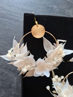 Creole earrings in customizable dried flowers White Pressed Flower Earrings For Wedding, White Flower Earrings With Pressed Flowers For Wedding, Nature-inspired Flower Earrings For Wedding, Boho Curls, Creole Earrings, Dried Flowers, Jewelry Earrings Dangle, Dangle Drop Earrings, Etsy Accessories