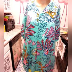 New With Tags, Mens Xl. Equals Womans Xxl. 100% Rayon. 32 Length 19 Shoulders 24 Pit 2 Pit Spongebob Square Pants, Spongebob Square, Square Pants, Spongebob Squarepants, Casual Shirts For Men, Hawaiian Shirt, Casual Button Down Shirts, Pink Blue, Mens Shirts