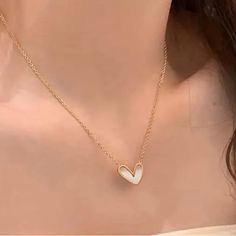 Luxury Romantic Edge Heart-Shaped Pendant Necklace Dainty14k Gold Plated Alloy Heart Shaped Pendant Necklace. Perfect Gift For Valentine’s Day! Delicate White Heart Pendant Jewelry, White Heart Necklace For Wedding, Minimalist White Necklace For Valentine's Day, White Heart-shaped Minimalist Jewelry, Delicate White Heart-shaped Necklace, Delicate White Heart Necklace, Minimalist White Heart-shaped Jewelry, White Feminine Necklace With Heart Charm, White Pendant Necklace For Valentine's Day