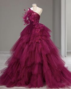 Gowns Dresses Elegant, Fancy Dresses Long, Indian Gowns Dresses, Ball Gowns Evening, Long Wedding Dresses, Ball Gown Dresses, Glam Dresses