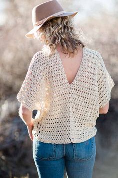 Boho Crochet Patterns, Make And Do Crew, Black Crochet Dress, Crochet Tops Free Patterns, Crochet Summer Tops, Shell Stitch, Poncho Tops, Crochet Crop, Poncho Style