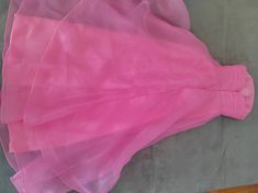 Vestido de graduación rosa tul tul nocturna tope straplesphles a una línea sencillo vestidos de fiesta para adolescentes Simple Evening Gown, Simple Prom Dresses, Tulle Evening Gown, Prom Dress Tulle, Black Lace Evening Dress, Top Prom Dresses, Pink Evening Gowns, Red Lace Prom Dress, Prom Dress Pictures