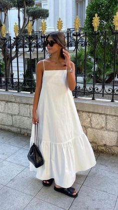 Greece Outfit, Europe Outfits, Italy Outfits, Looks Chic, Kochi, Looks Style, Mode Inspiration, Looks Vintage