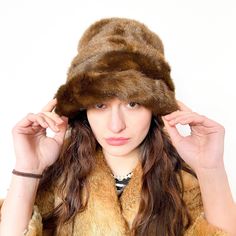 Vintage 90s warm faux fur hat in brown   Material : Acrylic, Polyester. Brown Brimmed Cloche Hat For Winter, Winter Faux Fur Mink Hat, Brown Winter Hat With Faux Fur Lining, Mink Color Hat With Faux Fur Lining For Winter, Mink Colored Winter Hat With Faux Fur Lining, Vintage Brown Cloche Hat For Winter, Purple Beret, Brown Beret, Red Beret