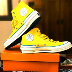 *Original Chuck 70 Has Vintage Design Elements: -Ortholite Cushioning. -Egret Midsole,Ornate Stitching,Taller Rubber Sidewall. -Iconic Chuck Taylor Ankle Patch And Vintage All Star License Plate. -These Are Special Order Colors On Shoe. Yellow Retro Sneakers With Boost Midsole, Retro Yellow High-top Sneakers For Streetwear, Retro Yellow Sneakers With Vulcanized Sole, Vintage Yellow High-top Sneakers, Yellow Converse High-top Sneakers With Rubber Sole, Vintage Yellow Sneakers For Streetwear, Yellow Custom Sneakers With Vulcanized Sole, Yellow Converse High-top Sneakers, Retro Yellow High-top Sneakers With Rubber Sole