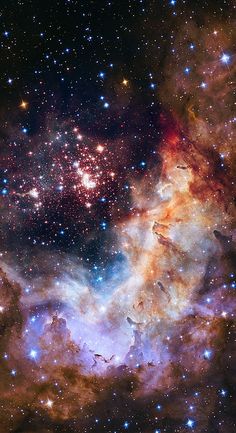 an image of a star cluster in the sky