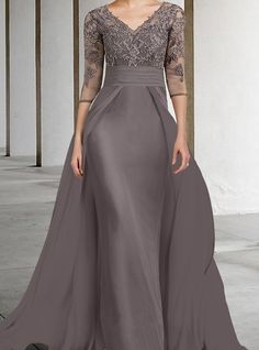 A-Line Mother of the Bride Dress Wedding Guest Elegant V Neck Floor Length Chiffon Lace Half Sleeve with Ruching Solid Color 2024 2024 - $143.99 Sukienki Plus Size, Plus Size Elegant, Dress Wedding Guest, Evening Dresses Cocktail, Mother Of The Bride Dress, Jewel Neck, Wedding Bridesmaid Dresses, Chiffon Lace, Homecoming Dress