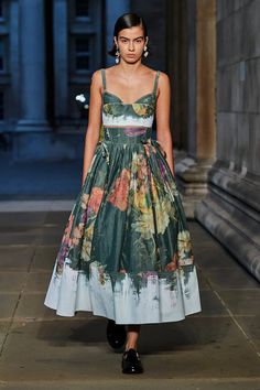 Erdem 2023, London Outfits Spring, London Fashion Week 2023, London Outfit Summer, Spring Fashion Dresses, Fashion Week 2023, London Fashion Weeks, London Outfit