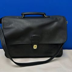 Vtg Metroplitan Coach Leather Large Briefcase Black Strap Messenger Bag 05180. In Terrific Condition. All Leather Has Been Cleaned & Conditioned With 100% Coach Products. Measurements Are In Pictures Above. Please Feel Free To Ask Any Questions. Coach Leather, Coach Bags, Messenger Bag, Shoulder Bags, Lookbook, Bag Lady, Feel Free, Shoulder Bag, Leather