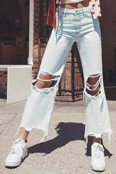 Distressed Straight Leg Jeans, Tough Love, Spring Looks, The Soil, Outfits Summer, Ankle Jeans, Black Skinnies, Country Girls, Ripped Jean